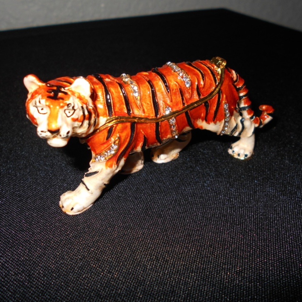 Mini Tiger Jewelry Box - Picture 1 of 4